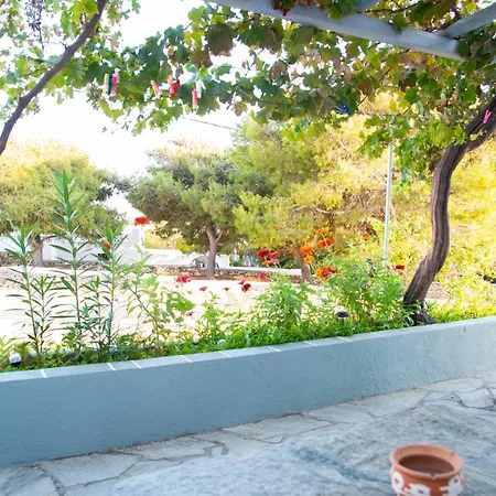 Guest house Themonia